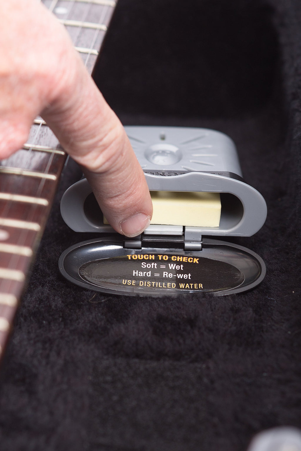 Instrument Case Humidifier with Holster L816147