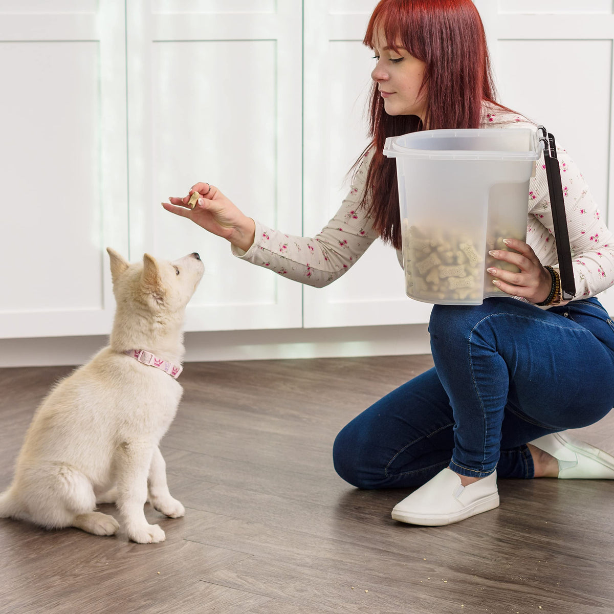 Black Dog Food Storage Container R86590
